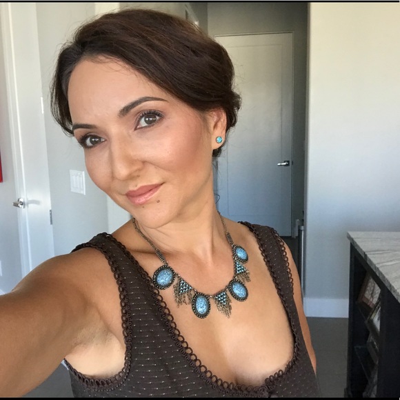 Meet your Posher, DOM - Picture 1 of 8